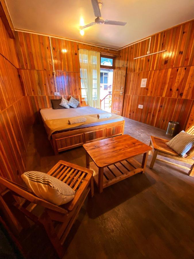 Pine Tower Inn Manali  Exterior photo